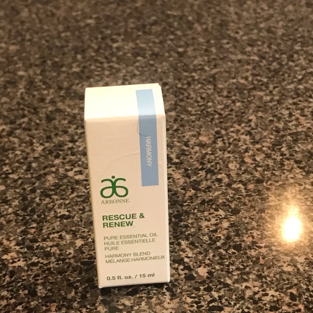 Arbonne Rescue and Renew Harmony essential oil